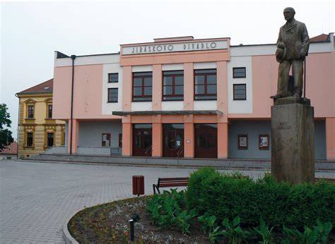 divadlo a kino Vrútky