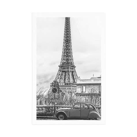nočné ulice Paríža a osvietené pamiatky