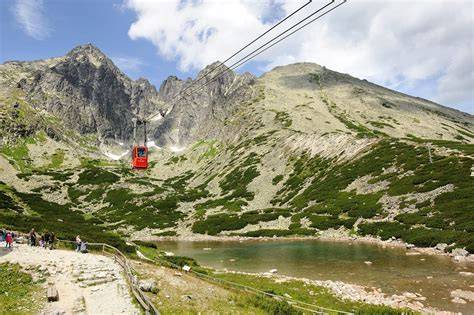 Donovaly letná panoráma a lanovka na Novú Hoľu