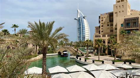 Dubaj - moderné hotely a trhy