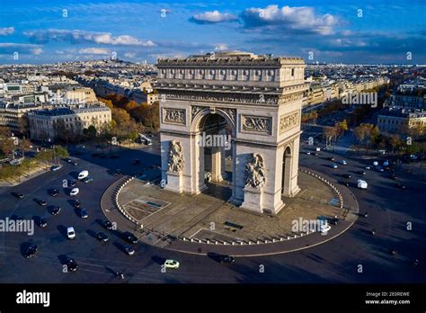 Arc de Triomphe a Place Charles de Gaulle