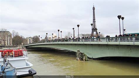 Zouava na Pont de l'Alma