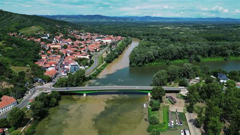 táborisko pri rieke Bodrog (tip obrázka)