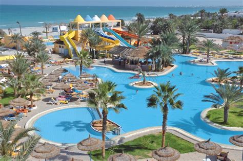turistické mapy a pláž Caribbean World Thalasso Djerba
