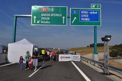 Rýchlostná cesta R1 - odpočívadlá a vybavenie
