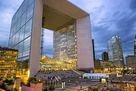 La Défense - moderné mrakodrapy a Grande Arche