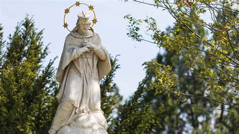 Božia muka a socha sv. Jána Nepomuckého (lokálne miesto)